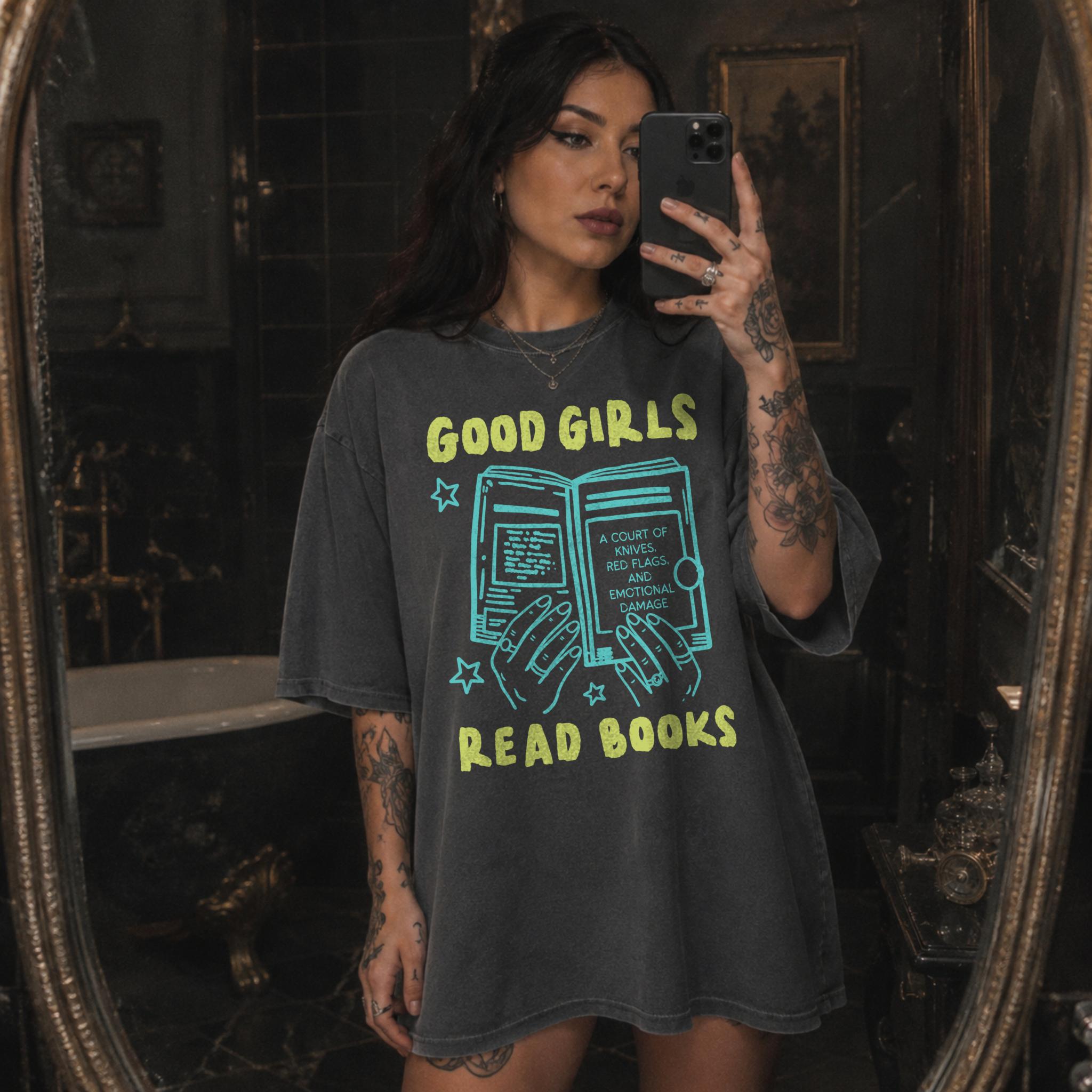 Pepper color Comfort Colors 1717 relaxed fit t-shirt with Y2K retro doodle graphic — hands holding an open book titled "A Court of Knives, Red Flags, and Emotional Damage" with the text "Good Girls Read Books" above and below